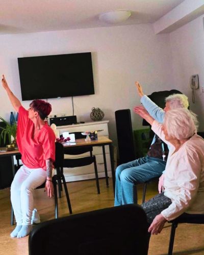 Yoga im Sitzen – Bild 2